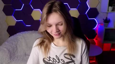 Lena online show from 01/12/25, 01:11