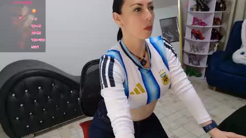 Snapshot of litas_secrets chatting on 06/16/26, 08:11 LITA a sexy milf online show from 06/16/26, 08:11