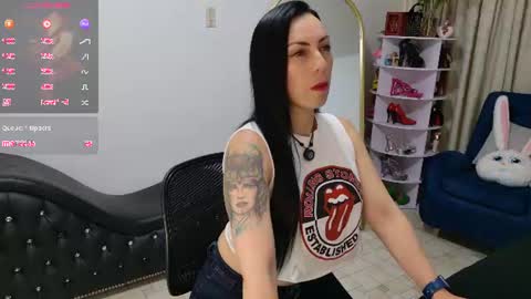 Snapshot of litas_secrets chatting on 07/06/26, 07:27 LITA a sexy milf online show from 07/06/26, 07:27