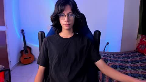 Snapshot of literateboy chatting on 01/07/25, 11:05 Literateboy online show from 01/07/25, 11:05