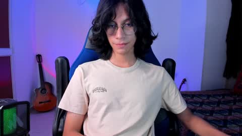 Snapshot of literateboy chatting on 01/16/25, 12:12 Literateboy online show from 01/16/25, 12:12