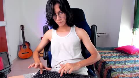 Snapshot of literateboy chatting on 01/19/25, 07:26 Literateboy online show from 01/19/25, 07:26