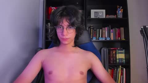 Snapshot of literateboy chatting on 11/02/25, 01:08 Literateboy online show from 11/02/25, 01:08