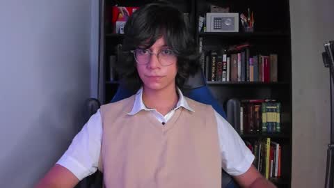 Snapshot of literateboy chatting on 11/12/25, 01:17 Literateboy online show from 11/12/25, 01:17