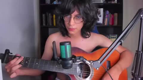 Snapshot of literateboy chatting on 12/19/25, 01:45 Literateboy online show from 12/19/25, 01:45