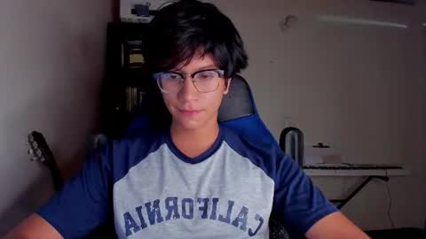 Snapshot of literateboy chatting on 06/28/26, 01:33 Literateboy online show from 06/28/26, 01:33