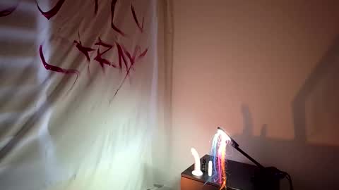 Snapshot of litleputa chatting on 10/21/25, 11:22 litleputa online show from 10/21/25, 11:22