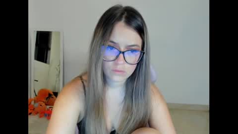 Snapshot of litlle_danni chatting on 12/24/24, 12:00 Danni online show from 12/24/24, 12:00