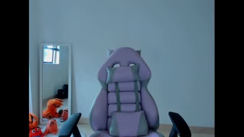 Snapshot of litlle_danni chatting on 01/31/25, 09:59 Danni online show from 01/31/25, 09:59