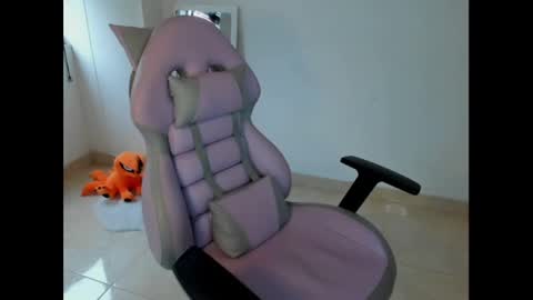 Snapshot of litlle_danni chatting on 02/07/25, 09:15 Danni online show from 02/07/25, 09:15