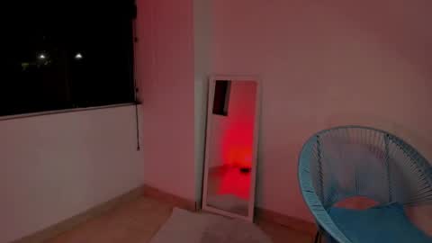 Snapshot of litlle_danni chatting on 10/04/25, 12:41 Danni online show from 10/04/25, 12:41