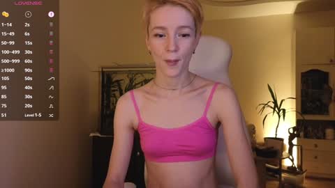 Snapshot of litllle_alis_a chatting on 01/21/25, 07:50 Alisa online show from 01/21/25, 07:50