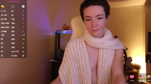 Snapshot of litllle_alis_a chatting on 10/05/25, 07:56 Alisa online show from 10/05/25, 07:56