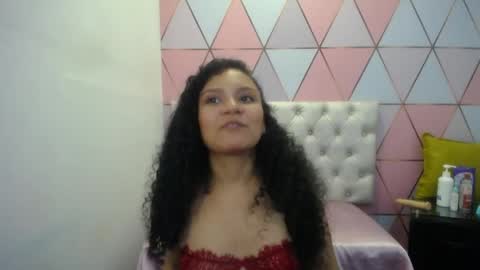 Snapshot of little18doll chatting on 05/02/26, 11:10 little18doll online show from 05/02/26, 11:10