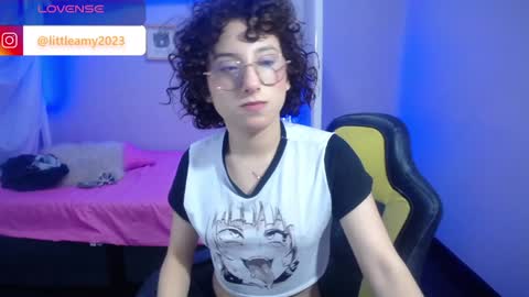 Snapshot of little__amy_ chatting on 01/04/25, 02:46 AMY online show from 01/04/25, 02:46