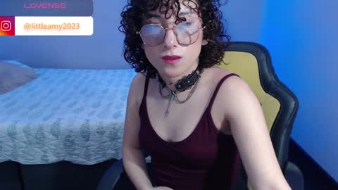Snapshot of little__amy_ chatting on 01/18/25, 11:33 AMY online show from 01/18/25, 11:33