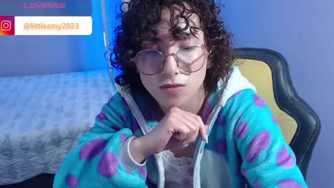 Snapshot of little__amy_ chatting on 01/20/25, 06:10 AMY online show from 01/20/25, 06:10