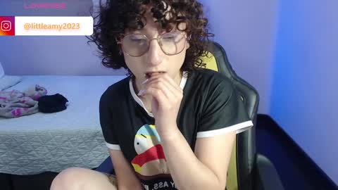 Snapshot of little__amy_ chatting on 01/26/25, 04:30 AMY online show from 01/26/25, 04:30