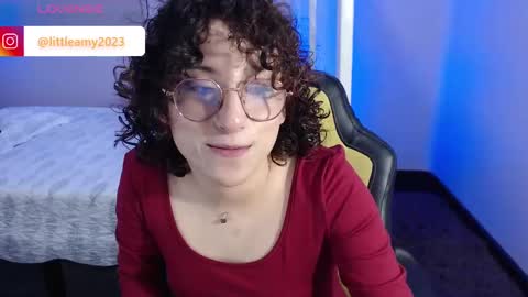 Snapshot of little__amy_ chatting on 02/11/25, 12:49 AMY online show from 02/11/25, 12:49