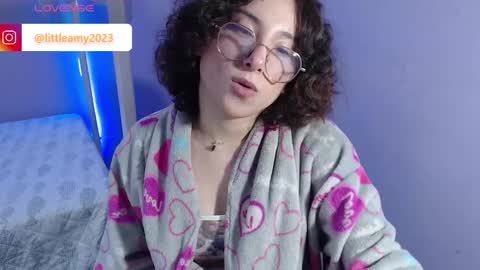 Snapshot of little__amy_ chatting on 02/19/25, 05:27 AMY online show from 02/19/25, 05:27