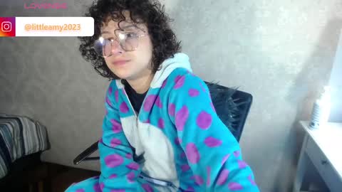 Snapshot of little__amy_ chatting on 03/10/25, 09:53 AMY online show from 03/10/25, 09:53
