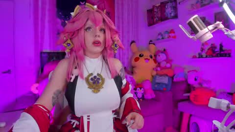 little ary online show from 10/14/25, 04:02