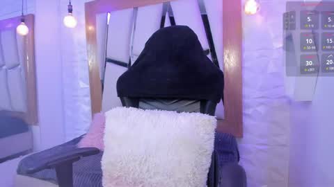 little ary online show from 04/25/26, 12:13