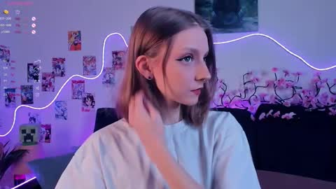 Bella online show from 12/17/25, 11:27