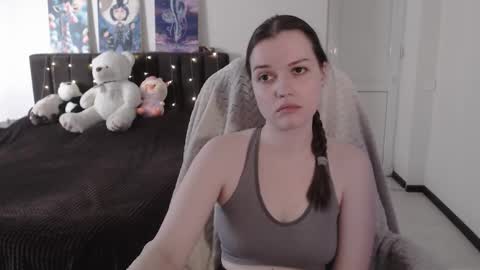 Snapshot of little__flowers chatting on 10/22/25, 07:30 little__flowers online show from 10/22/25, 07:30