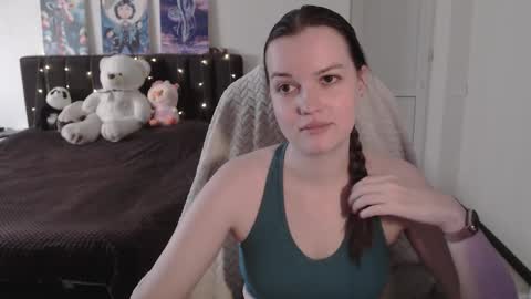 Snapshot of little__flowers chatting on 11/09/25, 08:12 little__flowers online show from 11/09/25, 08:12