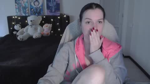 Snapshot of little__flowers chatting on 11/15/25, 08:44 little__flowers online show from 11/15/25, 08:44