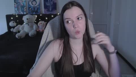 Snapshot of little__flowers chatting on 11/23/25, 06:57 little__flowers online show from 11/23/25, 06:57