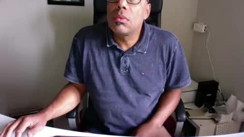 Snapshot of little_buddha chatting on 10/20/25, 06:25 Pure Black Power online show from 10/20/25, 06:25