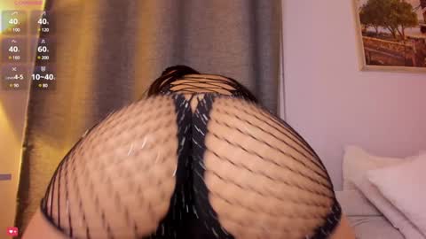 Snapshot of little_caprice_x chatting on 12/13/24, 10:13 Ana online show from 12/13/24, 10:13