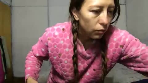 Snapshot of little_devil_diablita90 chatting on 11/10/25, 10:14 Diablita online show from 11/10/25, 10:14