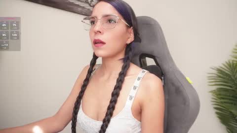 Help me reach 100 likes online show from 03/11/26, 07:31