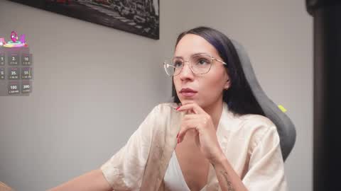 Help me reach 100 likes online show from 03/31/26, 07:14