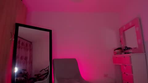 Emily online show from 09/26/25, 04:05