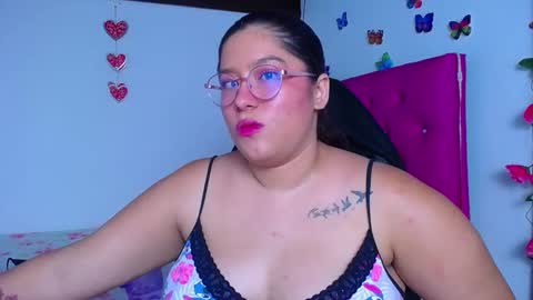 Snapshot of little_flower4you chatting on 03/08/25, 01:17 mai rojas online show from 03/08/25, 01:17