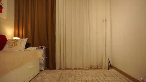 Snapshot of little_heart_andreea chatting on 11/17/25, 09:31 little_heart_andreea online show from 11/17/25, 09:31