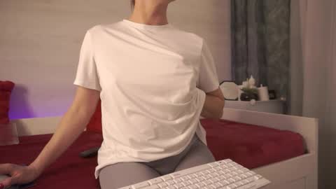 little_heart_andreea online show from 03/10/26, 10:48