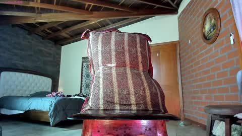 Izzi online show from 01/10/25, 10:36