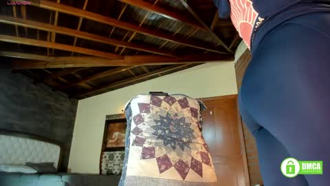 Izzi online show from 04/06/26, 10:22