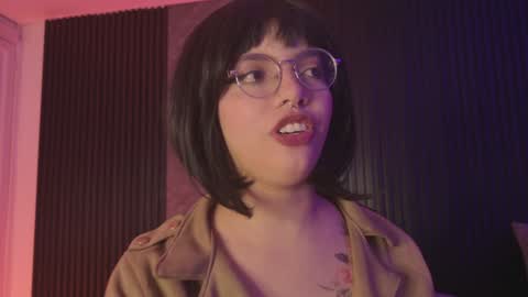 Maeve  online show from 02/03/25, 11:15