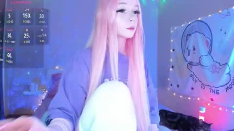 Snapshot of little_misaki chatting on 11/20/25, 10:09 Maria online show from 11/20/25, 10:09