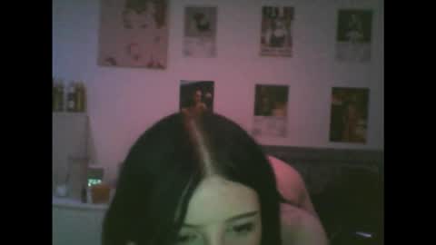 Snapshot of little_miss_nylah chatting on 12/20/25, 01:45 nylah 3 online show from 12/20/25, 01:45