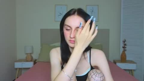 little_mollee online show from 09/25/25, 09:18