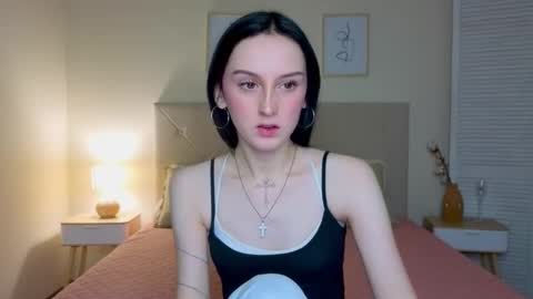 little_mollee online show from 10/06/25, 08:17