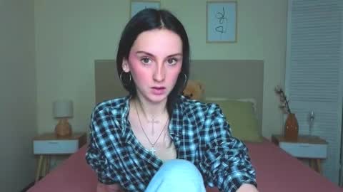 little_mollee online show from 10/10/25, 02:38
