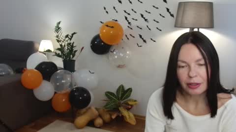 Snapshot of little_nicole_ chatting on 10/26/25, 02:34 Nicole online show from 10/26/25, 02:34